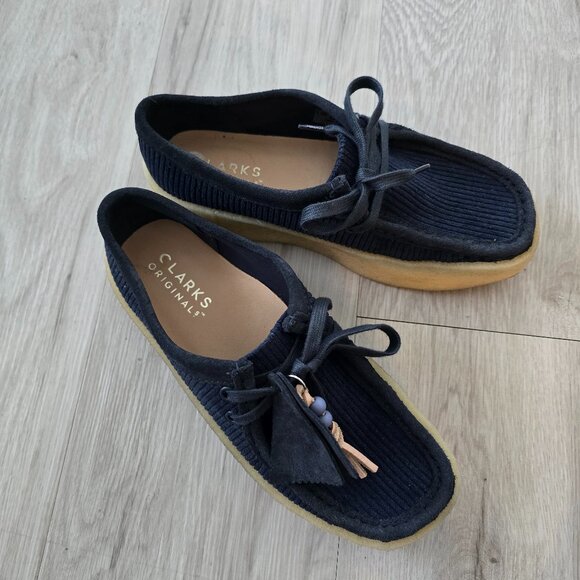 Clarks Originals | Wallabee Cup navy corduroy gumsole platform shoes | WMS 8 - Picture 3 of 11